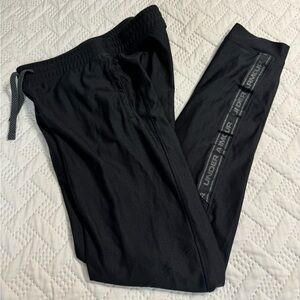 Under Armour Youth Boy YXL Black Pants Bottoms Sweats Activewear Athletic Sporty